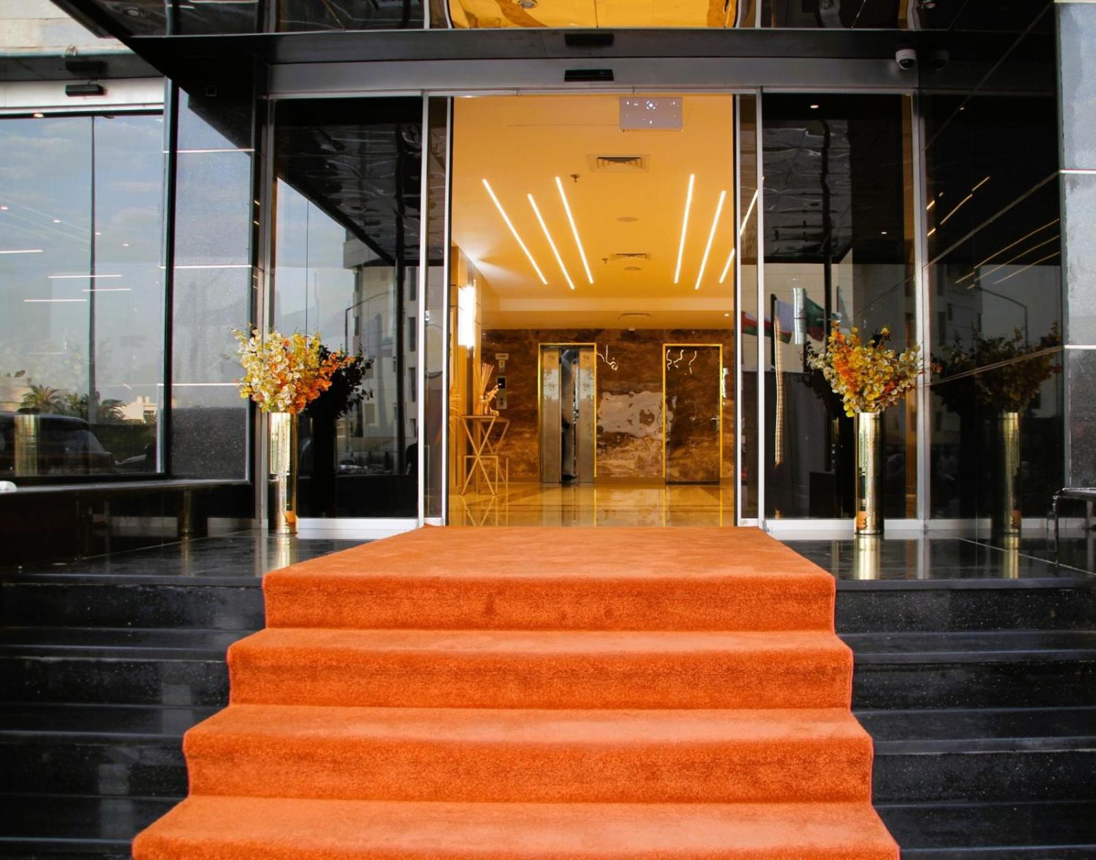 Plaza Athenee Hotel Kuwait City Exteriör bild