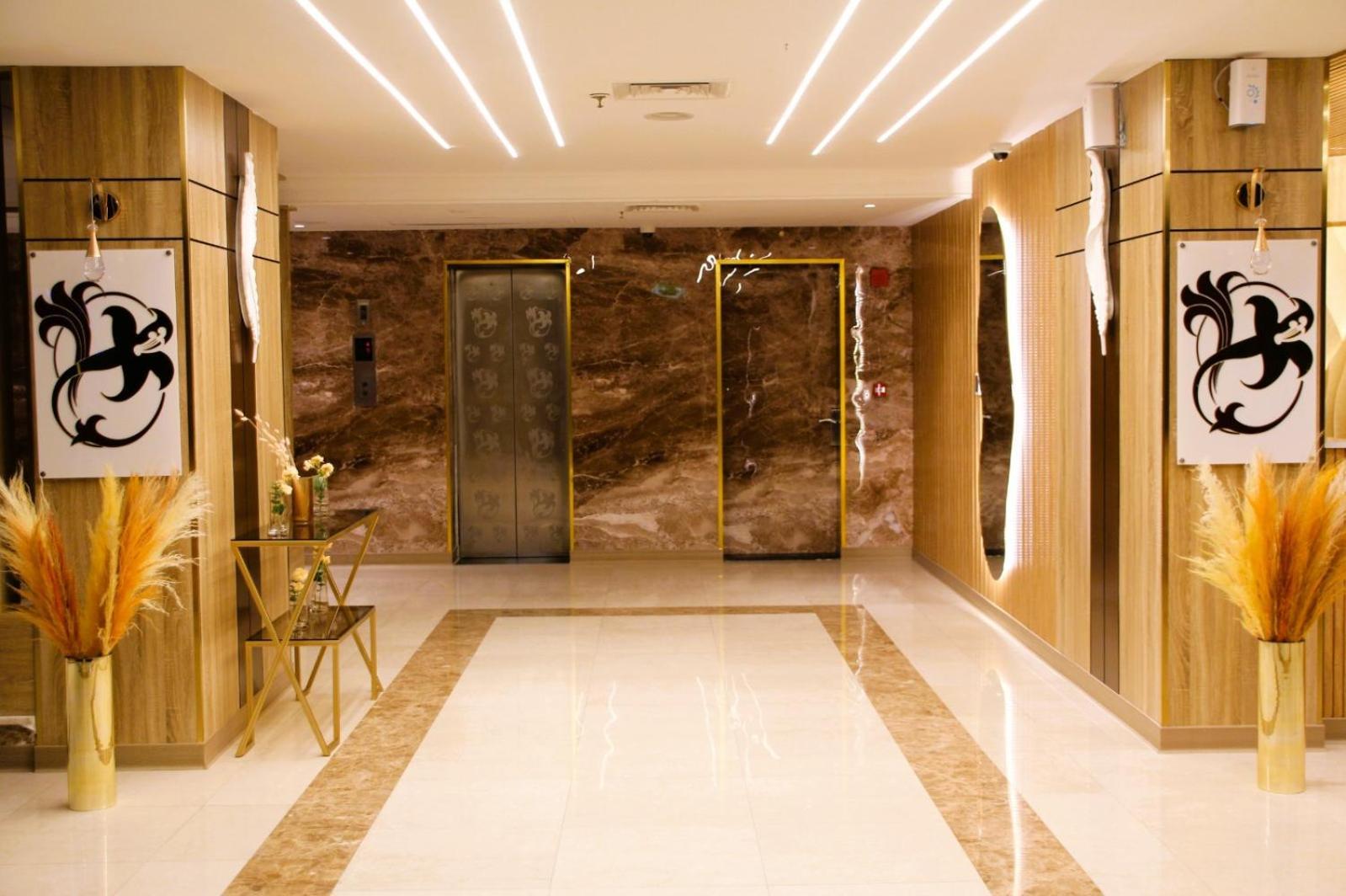 Plaza Athenee Hotel Kuwait City Exteriör bild