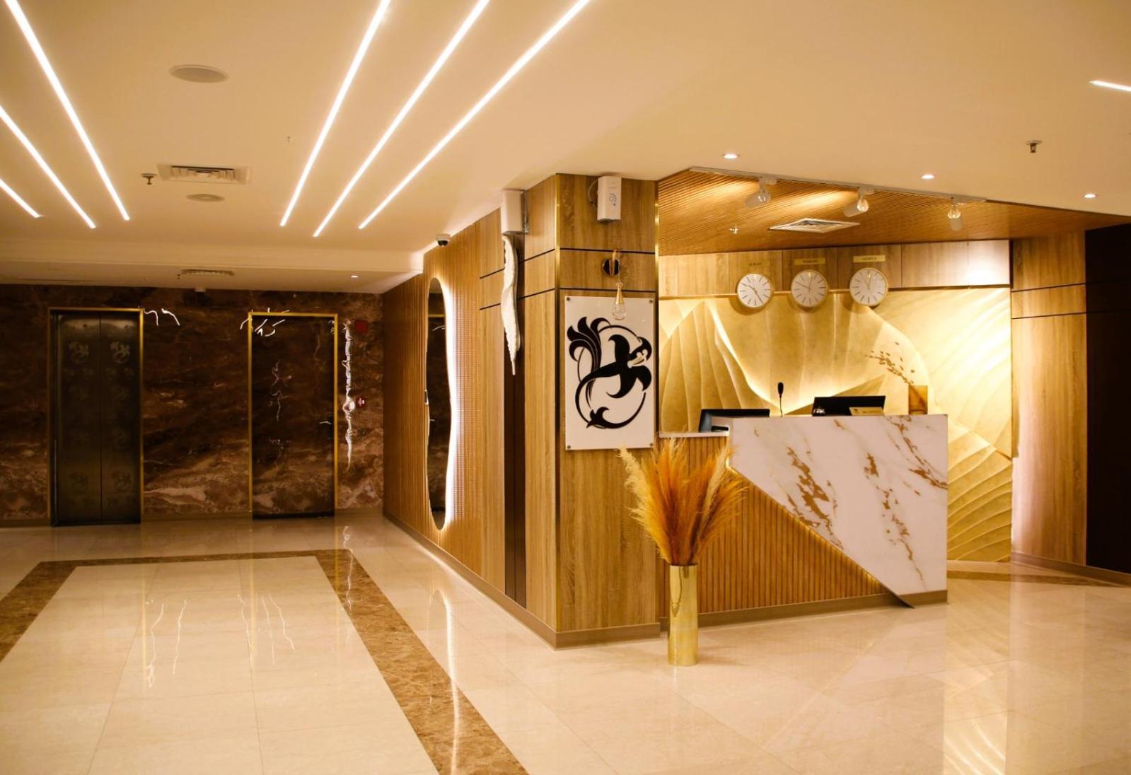 Plaza Athenee Hotel Kuwait City Exteriör bild